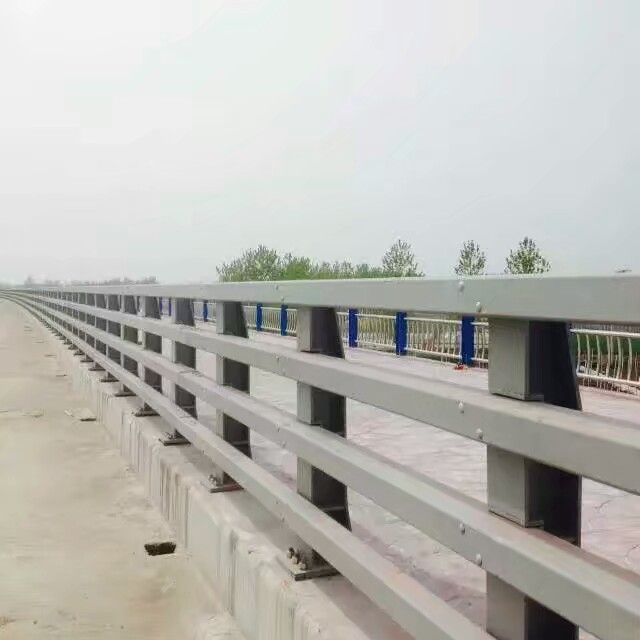 防撞護(hù)欄，防撞欄桿